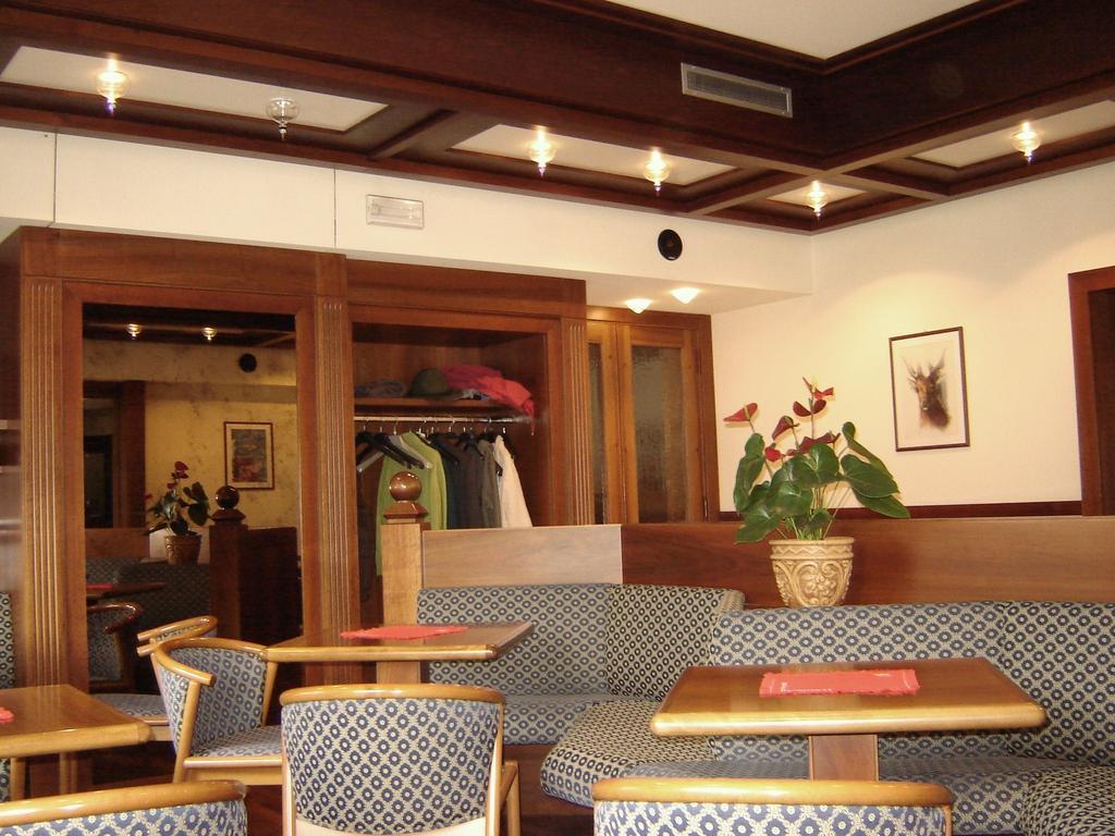 Hotel Garni Miramonti Falcade Exterior photo