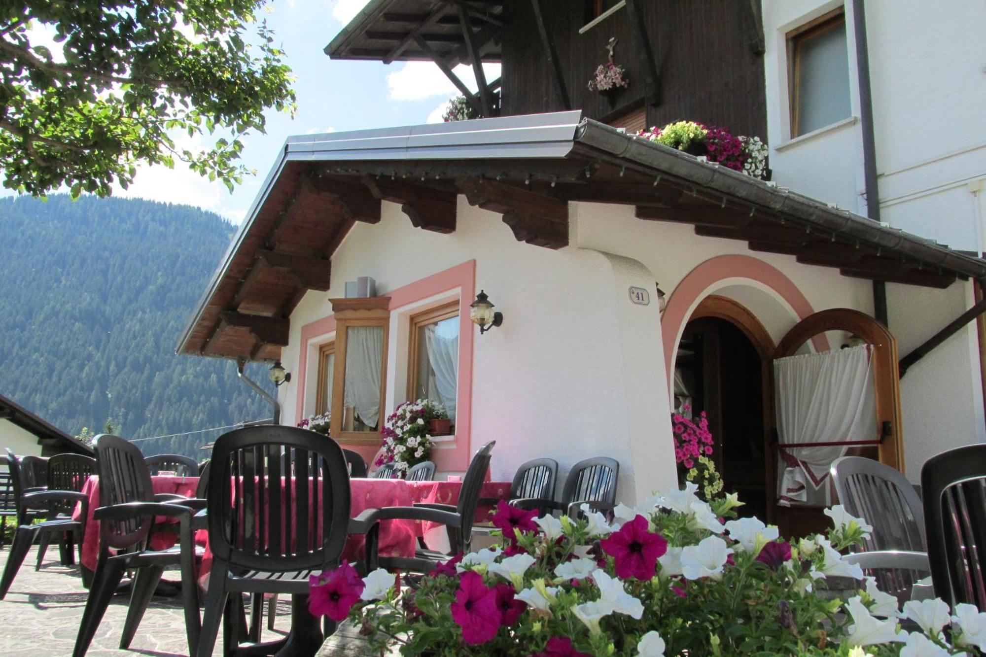 Hotel Garni Miramonti Falcade Exterior photo